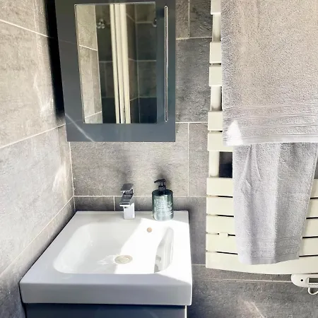 Cosy Flat Bastille & Marais - Wifi Fibre & Netflix דירה פריז