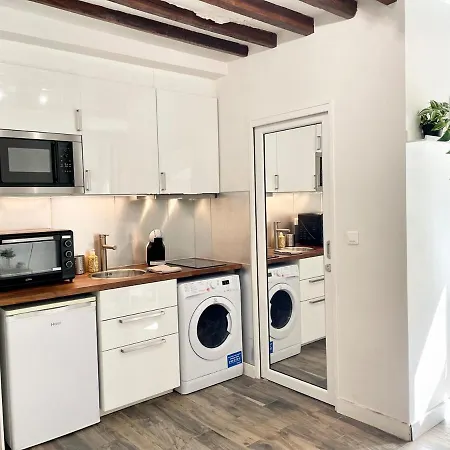 Cosy Flat Bastille & Marais - Wifi Fibre & Netflix דירה פריז